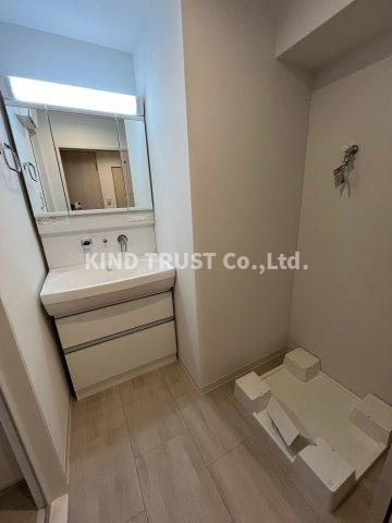 リュエルうめきたの洗面所|広い洗面スペース