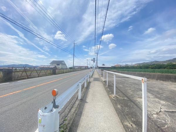 紀の川市中三谷　土地の前面道路含む現地写真