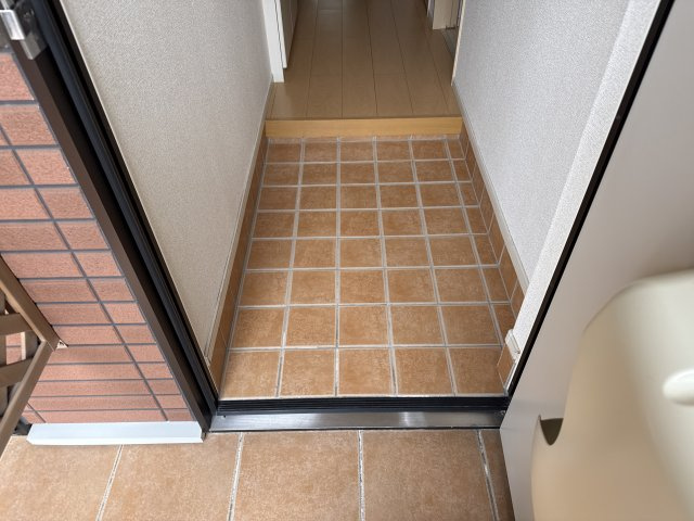 サン　ツインズ　Ａの玄関