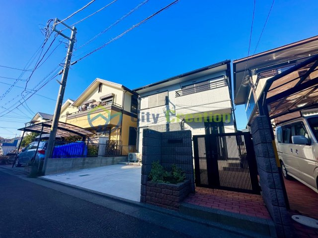 平塚市撫子原リフォーム戸建の前面道路含む現地写真