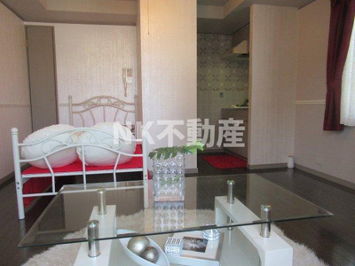 【居間・リビング】 | リバーライズ永和（河内永和賃貸） | 洋室です