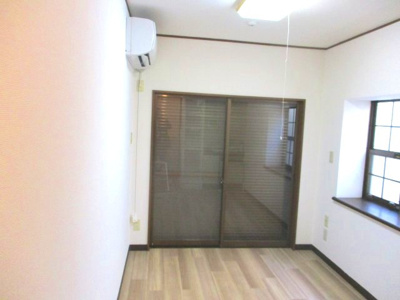 【洋室】 | メゾンかえで