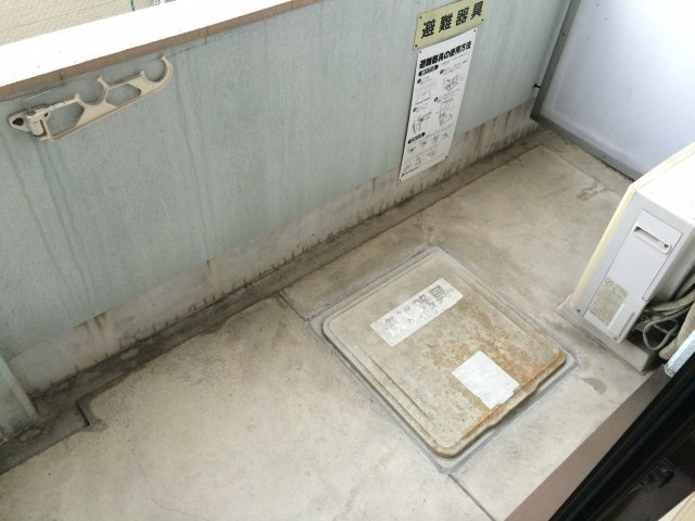 上町サンタウンのバルコニー