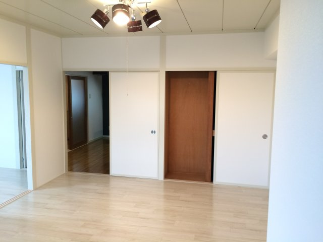 上町サンタウンの居間・リビング