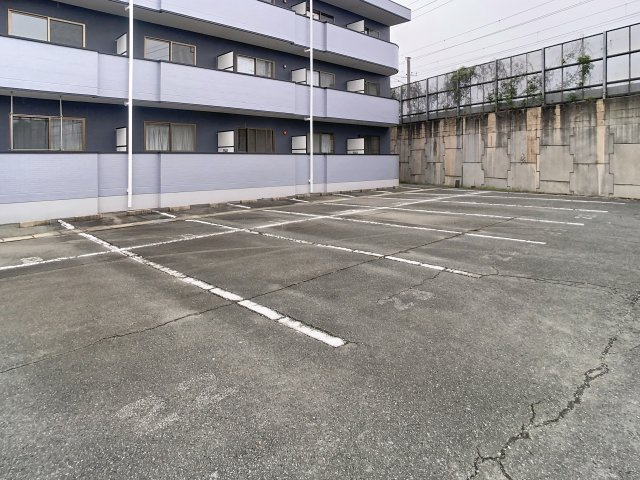 プロシード北町の駐車場