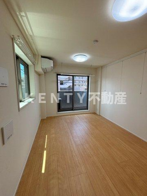 【居間・リビング】 | スカイハイム仲六郷 | 使いやすいリビングです