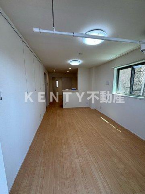 【居間・リビング】 | スカイハイム仲六郷 | リビングです