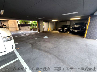【駐車場】