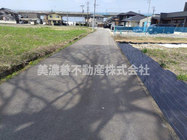 ６２７５４　本巣市七五三土地の前面道路含む現地写真