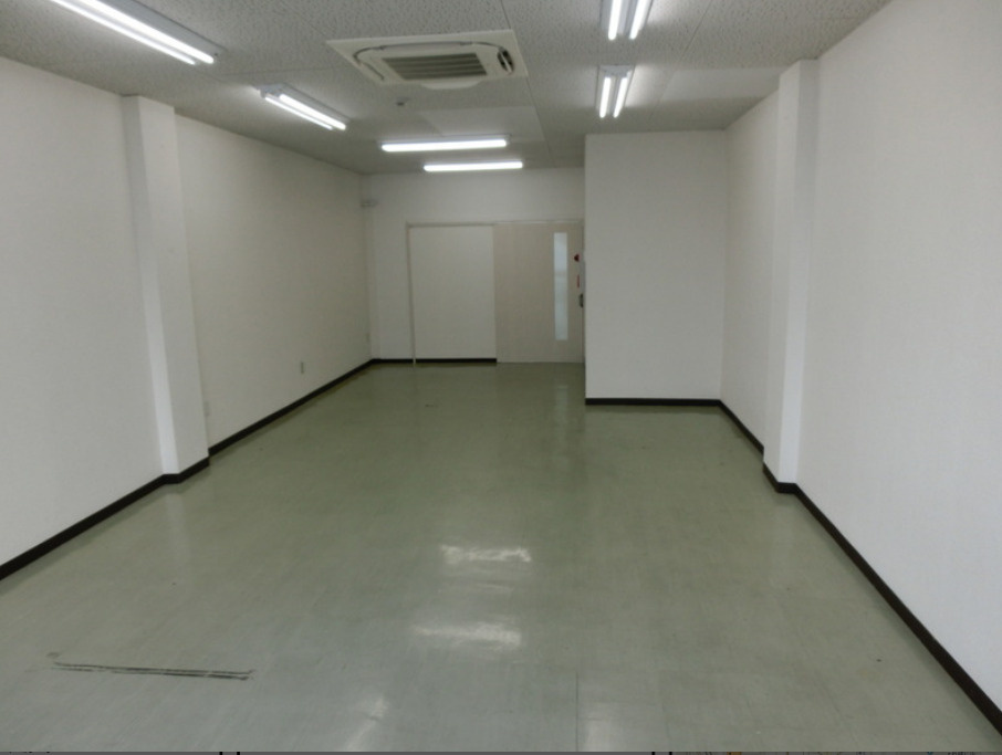 大津市松原町の店舗事務所の内装|室内です