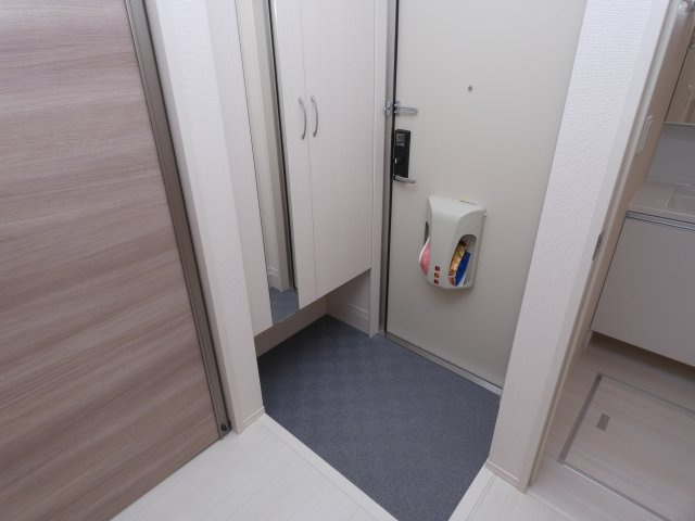 エクレール福井の玄関