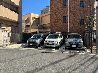 【駐車場】