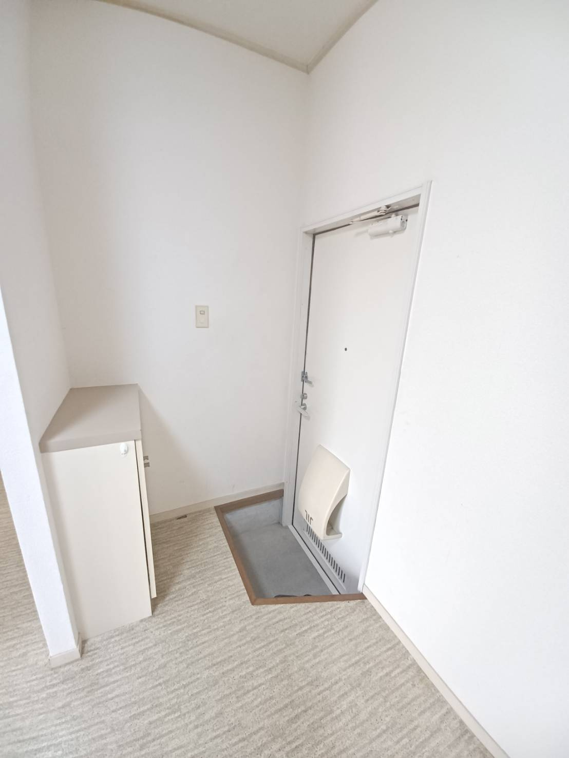 エステ東田の玄関