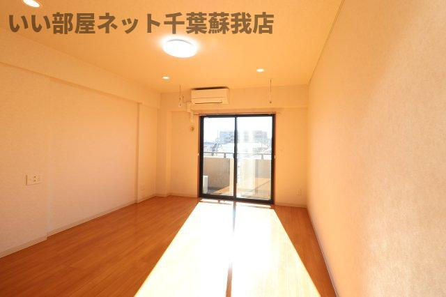 Biz STAY 千葉・蘇我の寝室|落ち着いた色調の寝室です