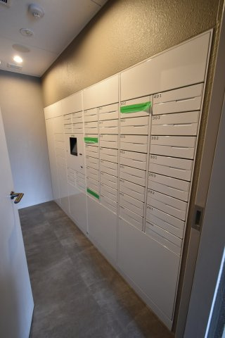 レーベン長岡天神ＣＲＥＳＩＳＴのその他共用部分|宅配ボックス付き