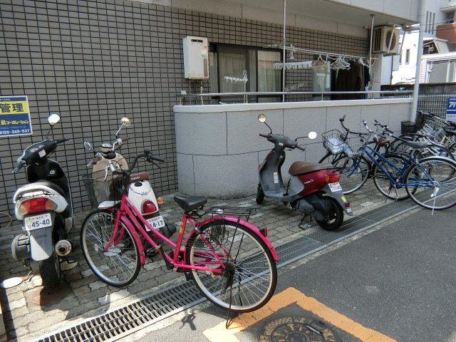 【その他共用部分】 | クリスタルシャトー | 別部屋写真