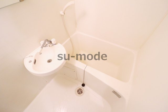 【浴室】 | クリスタルシャトー | 別部屋写真