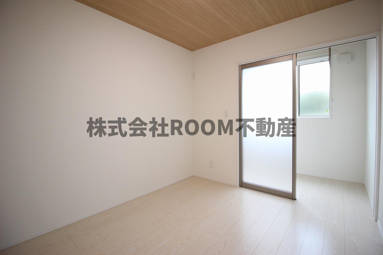 ネストプレイス高木の洋室