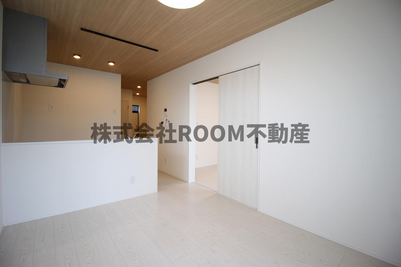 ネストプレイス高木の居間・リビング