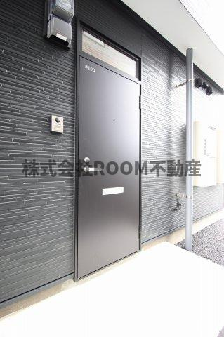 ネストプレイス高木の玄関