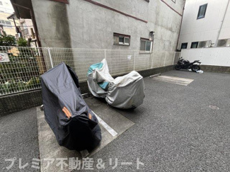 【駐車場】