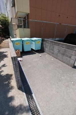 【その他共用部分】 | アーバンヴィラ登美丘 | 敷地内ゴミ捨場