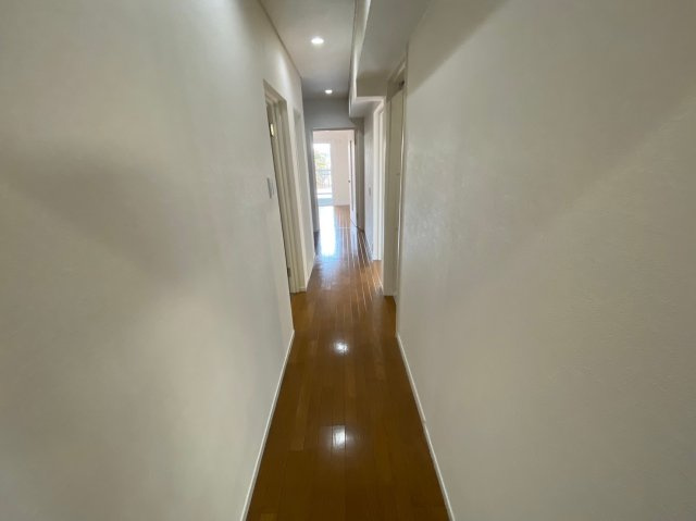 三旺マンション本山のその他|各居室へ繋がる廊下部分。
