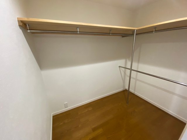 三旺マンション本山の収納|大容量の収納スペース！ファミリークローゼット