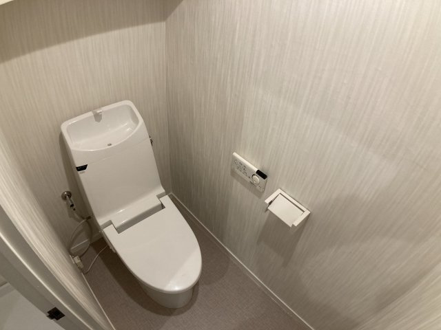 三旺マンション第三東山のトイレ|温水洗浄便座ですので、冬でも暖か！