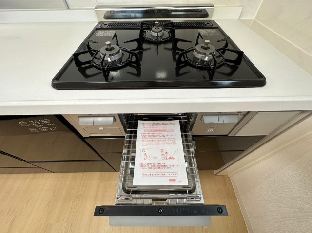 藤和シティコープ平和が丘のキッチン|人気の3口コンロのグリル付きキッチンです♪