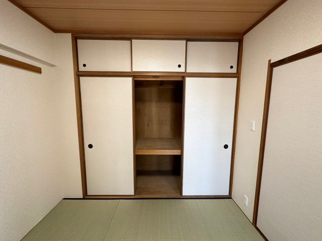 藤和シティコープ平和が丘の収納|和室の押入れは来客布団など収納できます