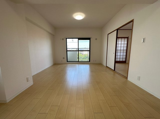 藤和シティコープ平和が丘の居間・リビング|明るい雰囲気が心地よいリビング♪採光良好です！