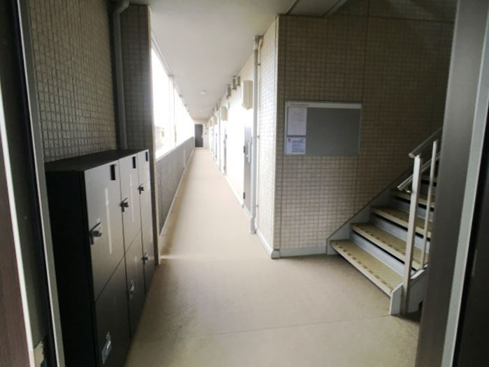 アクシア西本町のロビー