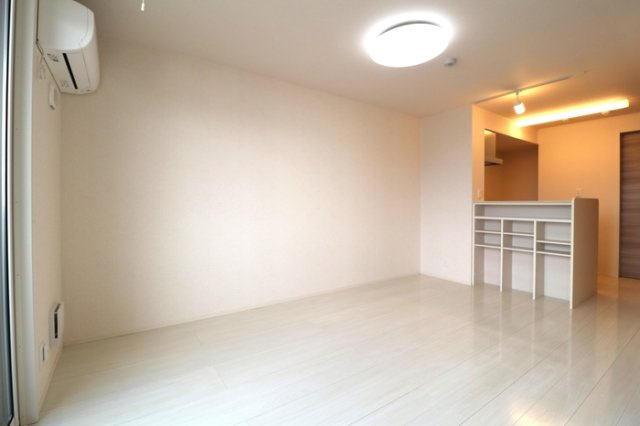 アクシア西本町の居間・リビング