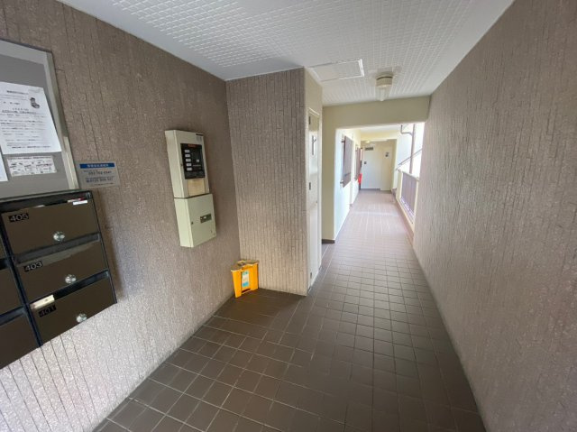 ユニーブルマンション本郷台のロビー