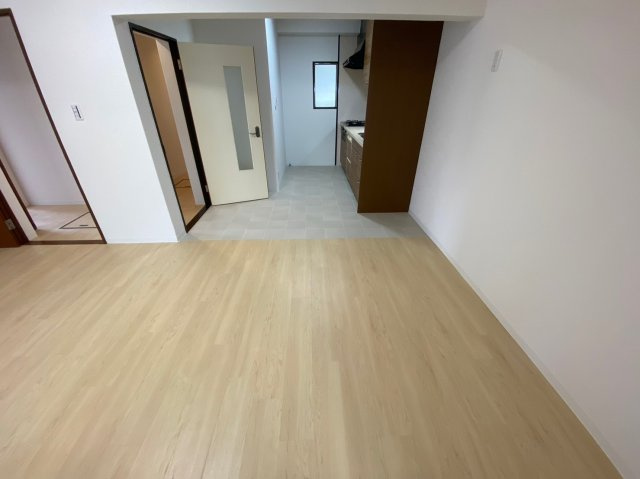 ユニーブルマンション本郷台のダイニング|広々としたキッチンスペース♪