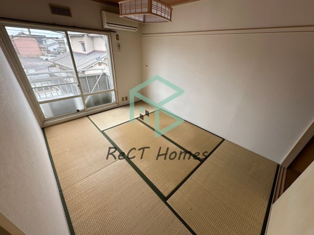 姫路市飾磨区中島のハイツの和室