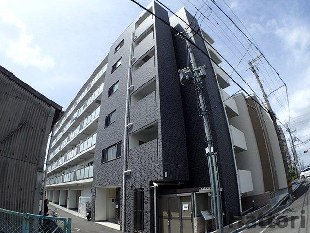 エクセル服部の外観