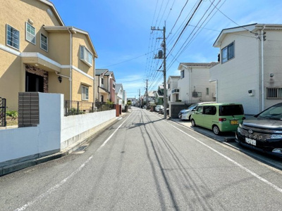 【前面道路含む現地写真】 | ◆◇霧が丘5丁目　旧野村ホームの注文住宅◇◆ | ◆当日見学のお受付もしております。お気軽に「045-482-7338」までお電話ください。