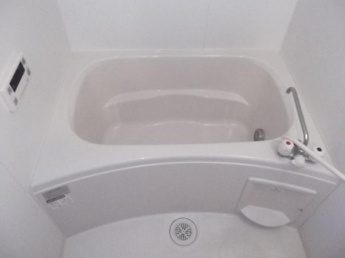 【浴室】 | ※同マンション別室の参考写真です