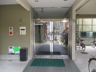 【エントランス】 | ポニークレスト上新庄 | エントランスです