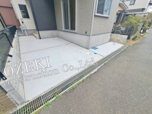 越谷市下間久里新築戸建て　-Fino aurora house FIT2-の駐車場