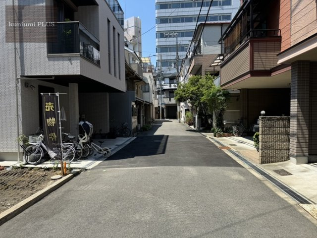 大阪市福島区鷺洲1丁目の前面道路含む現地写真