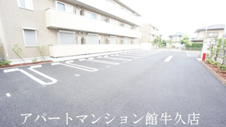 【駐車場】