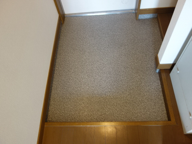 第2赤松コーポの玄関