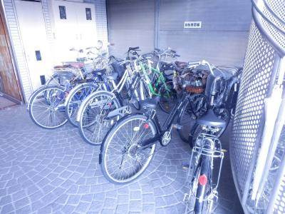 メルクマールK（メルクマールケー）の駐車場|駐輪場