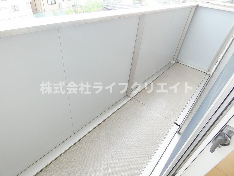 グランシャリオ万願寺のバルコニー