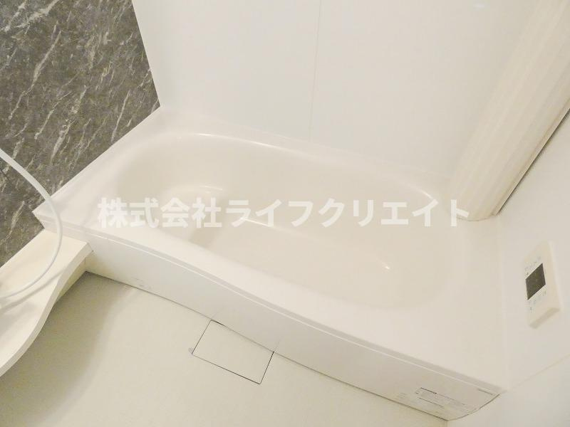 グランシャリオ万願寺の浴室