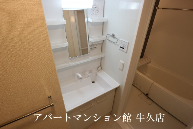 アビタシオンプリュネの独立洗面台