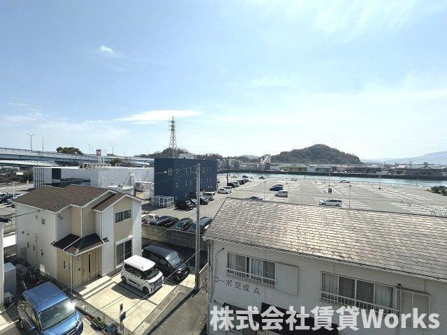 ル・モンド交成の展望